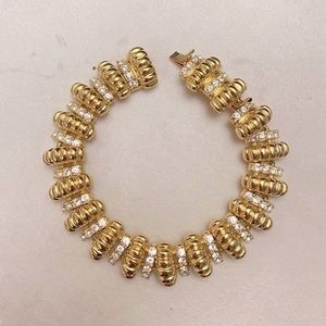 Jackie Kennedy Signature gorgeous Bracelet